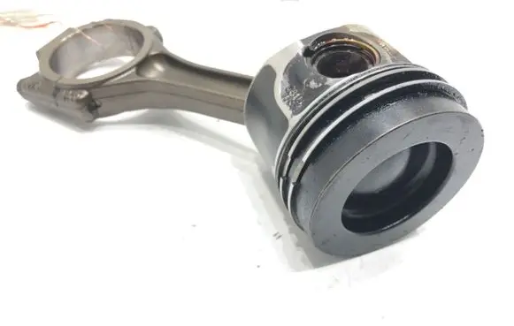 Volkswagen PASSAT B6 Piston with connecting rod CBA