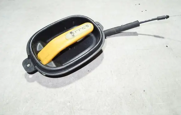 Hyundai Sonata Loading door interior handle 812213K000