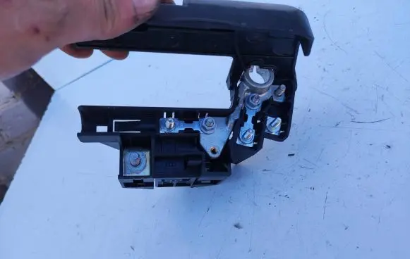 Audi A6 S6 C6 4F Positive wiring loom KB8J4590