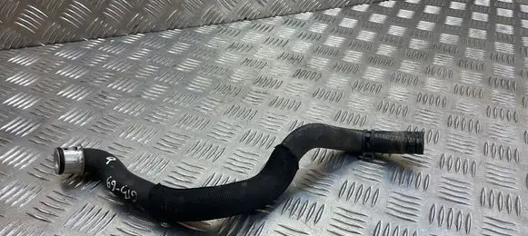 Mercedes-Benz C W204 Engine coolant pipe/hose A2045010982