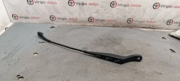 Peugeot 208 I Windshield/front glass wiper blade 9673291980