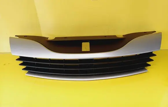 Renault Laguna II Front grill 8200012581