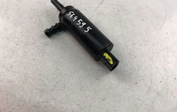 Volkswagen Sharan Windscreen/windshield washer pump 3B7955681