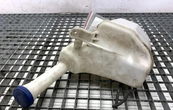 Citroen C1 Windshield washer fluid reservoir/tank 