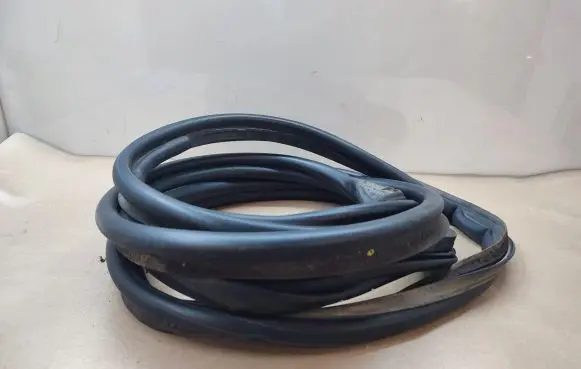 Mercedes-Benz B W245 Trunk rubber seal (body) 