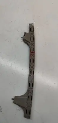 Hyundai Kona I Rear door windshield rail 