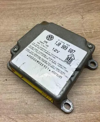 Volkswagen PASSAT B5 Airbag control unit/module 1J0909607 5WK4199
