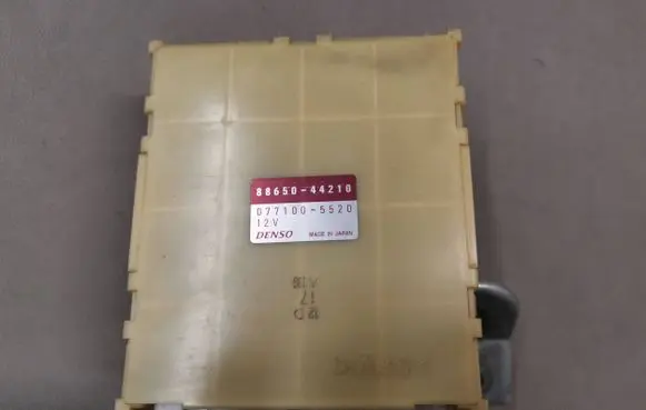 Toyota Avensis Verso Other control units/modules 8865044210 0771005520