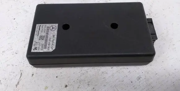 Mercedes-Benz ML W164 Phone control unit/module B67824221
