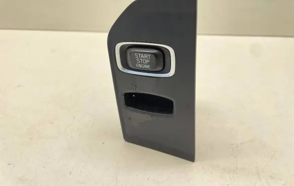 Volvo XC60 Ignition lock 28227917
