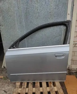 Audi A4 S4 B7 8E 8H Front door 8E0837629