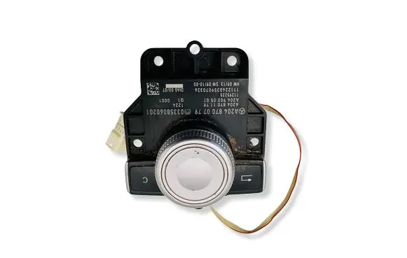 Mercedes-Benz GLK (X204) Head unit multimedia control A2048700779 A2048701179 A2049020501