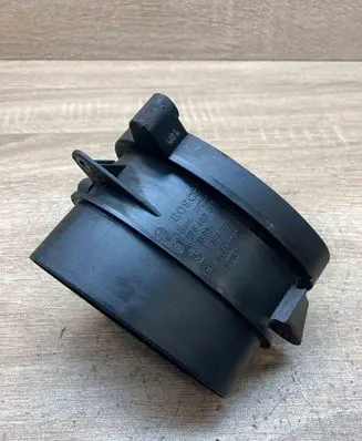 BMW 3 E46 Mass air flow meter 7787076 0928400468