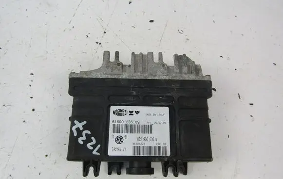 Volkswagen Golf III Engine control unit/module ECU 032906030N