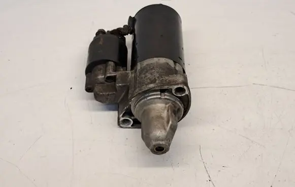 Mercedes-Benz Vito Viano W639 Starter motor A0061514401