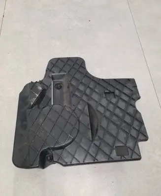 Mercedes-Benz C W204 Timing belt guard (cover) A6510101867
