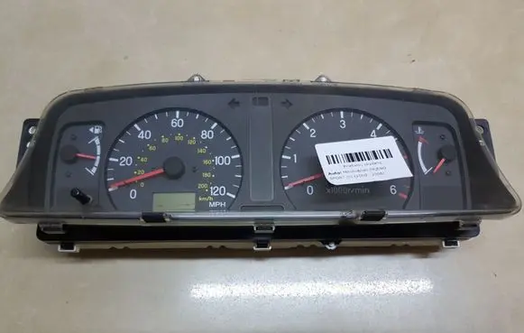 Mitsubishi Pajero Sport I Speedometer (instrument cluster) MR590141