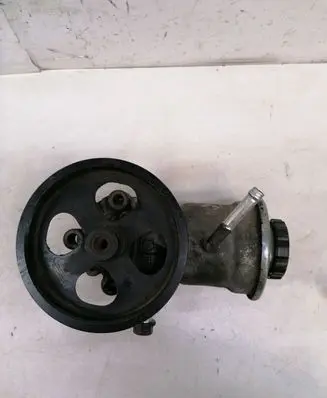 Toyota Avensis T250 Power steering pump