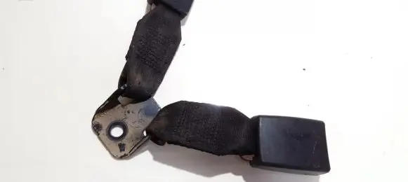 Toyota Avensis T220 Rear seatbelt buckle