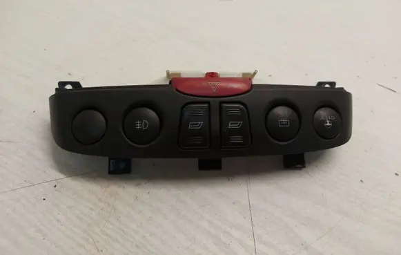 Fiat Punto (188) Hazard light switch