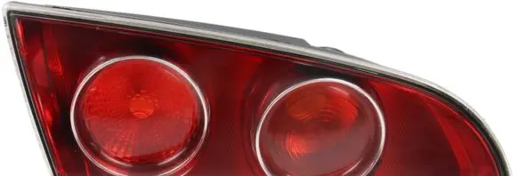 Tailgate rear/tail lights