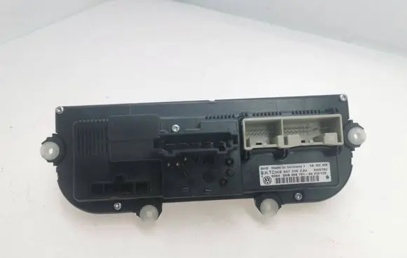 Volkswagen Golf VI Climate control unit 3C8907336