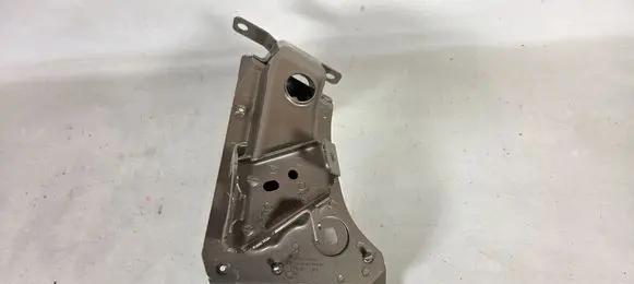 Porsche Cayenne (9Y0 9Y3) Fender mounting bracket 9Y0821264