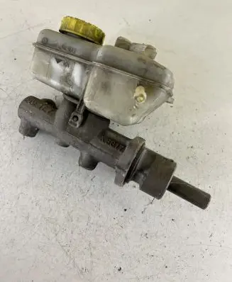 Skoda Fabia Mk1 (6Y) Master brake cylinder