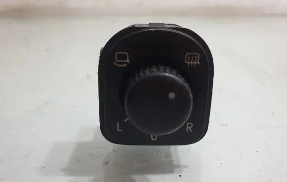 Skoda Superb B6 (3T) Wing mirror switch 3T0959565A