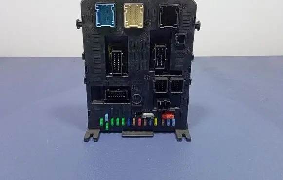 Citroen C4 I Picasso Fuse box set 9661940480