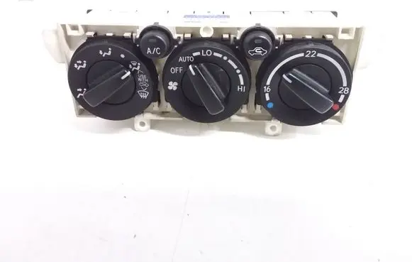 Toyota Avensis T220 Climate control unit 5590005091