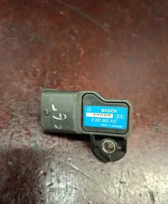 Opel Zafira B Air pressure sensor 0281002437