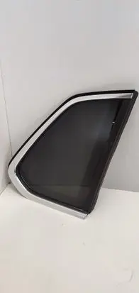 Rear side window