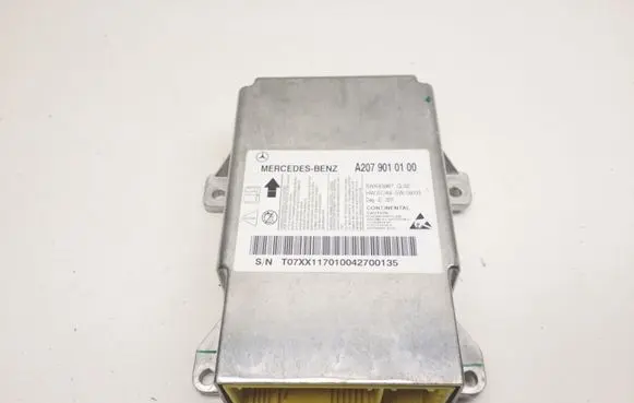 Mercedes-Benz E C207 W207 Airbag control unit/module a2079010100