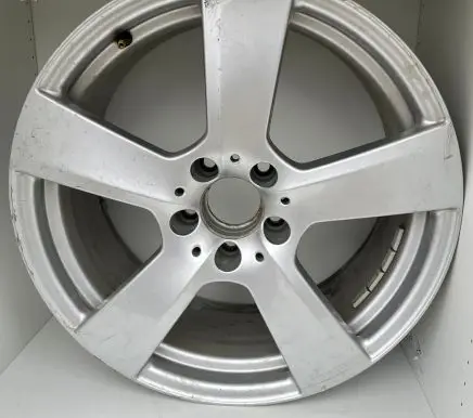 R18 alloy rim