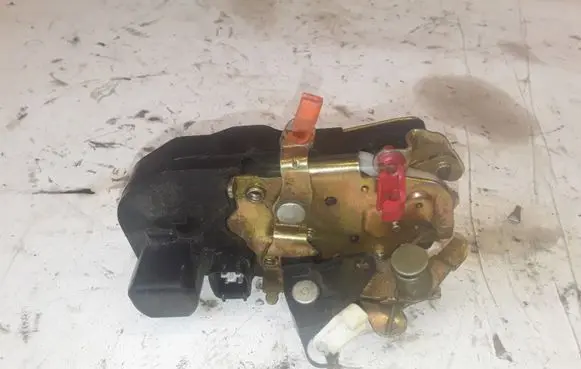 Chrysler 300 - 300C Front door lock NOCODE