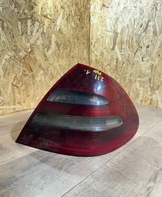 Mercedes-Benz E W211 Rear/tail lights A2118200664 334010 31421320