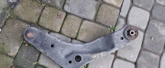 Hyundai i10 Front lower control arm/wishbone 