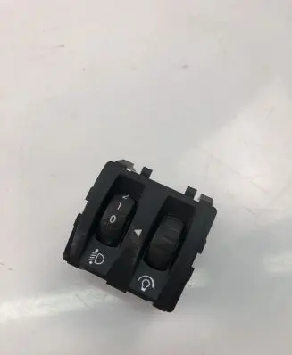 Renault Clio IV Light switch 251900567R