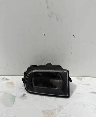 BMW 5 E39 Front fog light 8377941