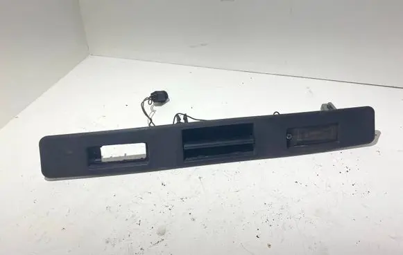 Volvo XC90 Trunk door license plate light bar 8613832 7890