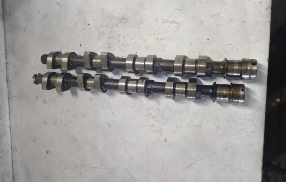 Citroen C5 Camshaft 941