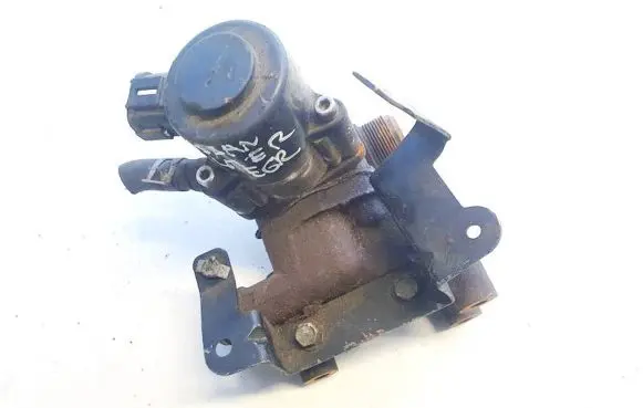 Nissan Almera Tino EGR valve 147105m001 amv51-07a