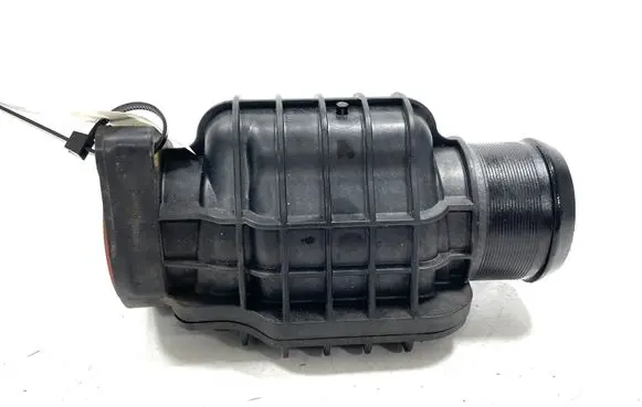 Citroen C4 II Intake resonator 9685598580 9687261180 072053