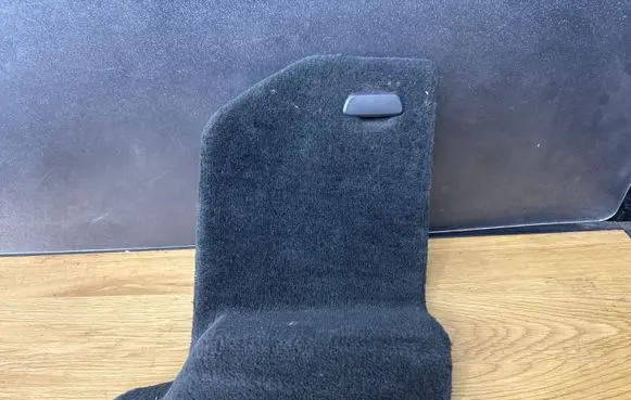 Volvo V70 Trunk/boot lower side trim panel 1882