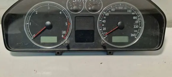 Volkswagen Sharan Speedometer (instrument cluster) 7M3920820F