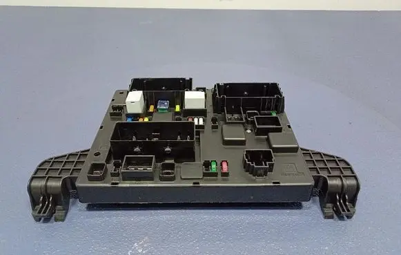 Opel Zafira C Fuse box set 13449201