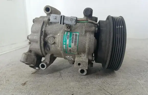 Renault Modus Air conditioning (A/C) compressor (pump) 8200365787