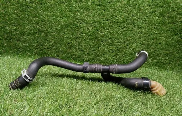 Chevrolet Cruze II Coolant pipe/hose 565563897 42583410