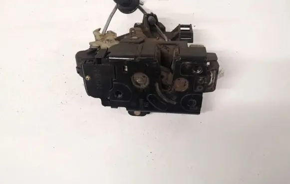 Volkswagen Caddy Front door lock 3b1837015
